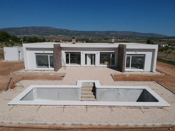 3-bedroom Detached Villa In Pinoso, Spain (150 M²)