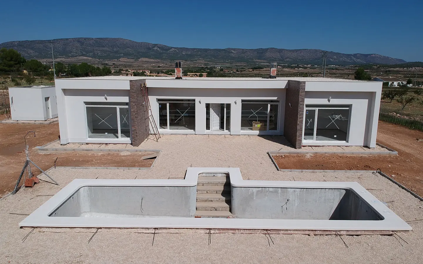 3-bedroom Detached Villa In Pinoso, Spain (150 M²)