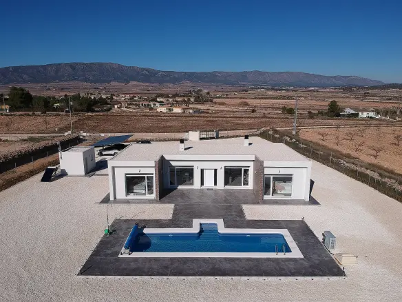3-bedroom Detached Villa In Pinoso, Spain (150 M²)