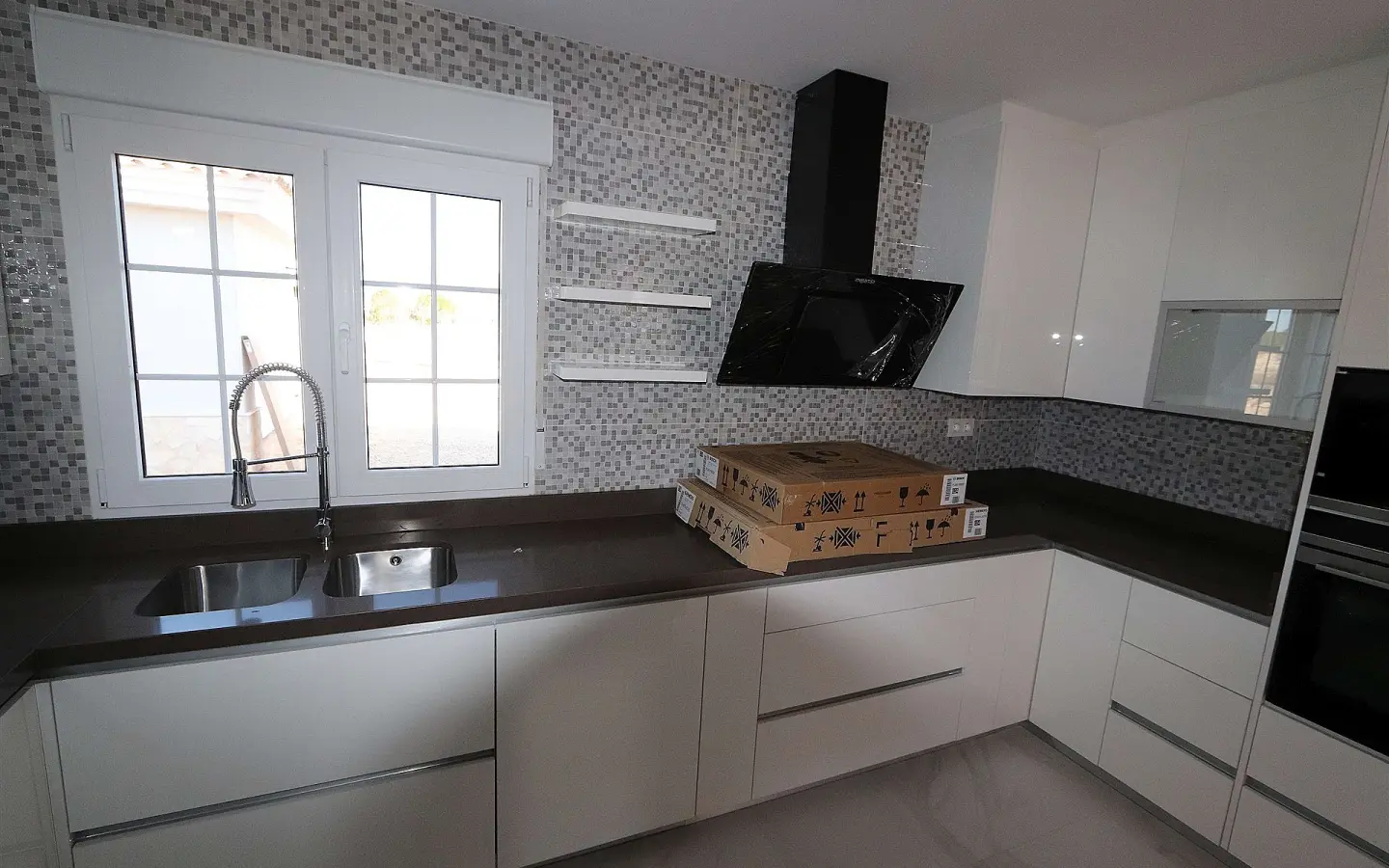 4-bedroom Detached Villa In Pinoso, Spain (225 M²)
