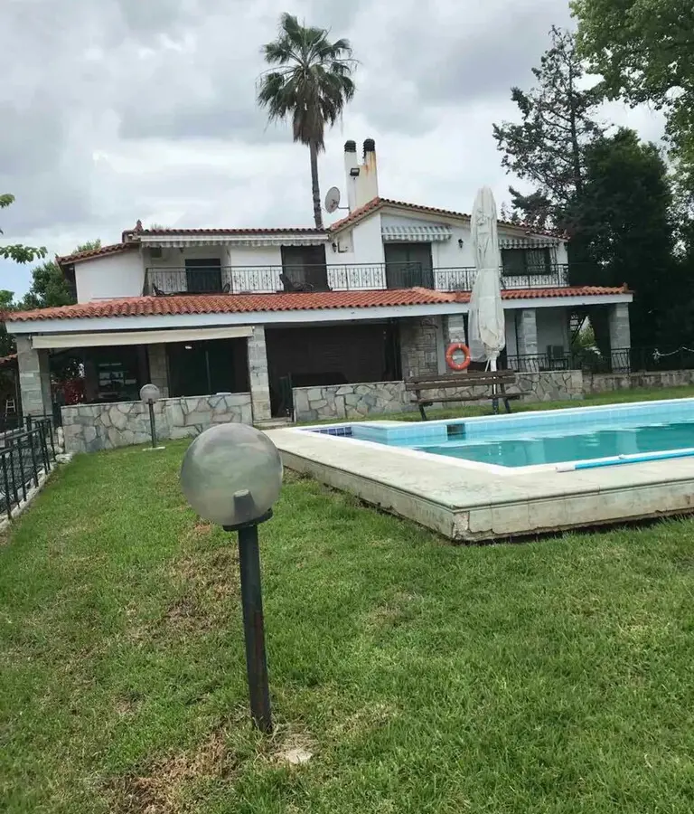9-bedroom Villa In Dafnouses, Greece (525 M²)