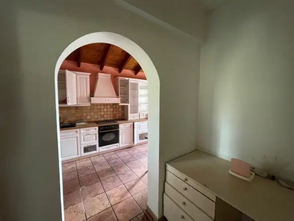 Detached House In Corfu, Greece (268 M²)
