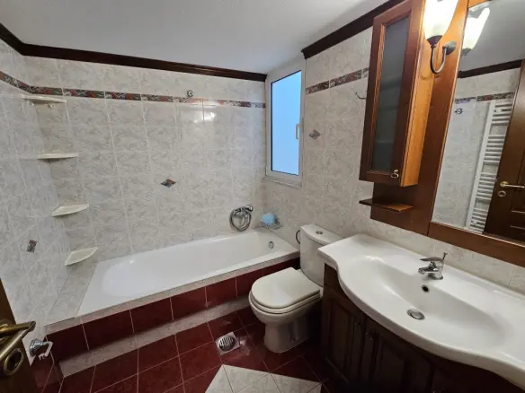 2-bedroom Flat In Neapoli, Greece (100 M²)