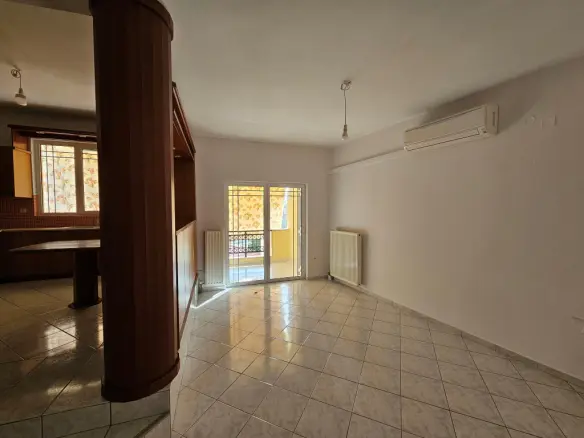 2-bedroom Flat In Neapoli, Greece (100 M²)
