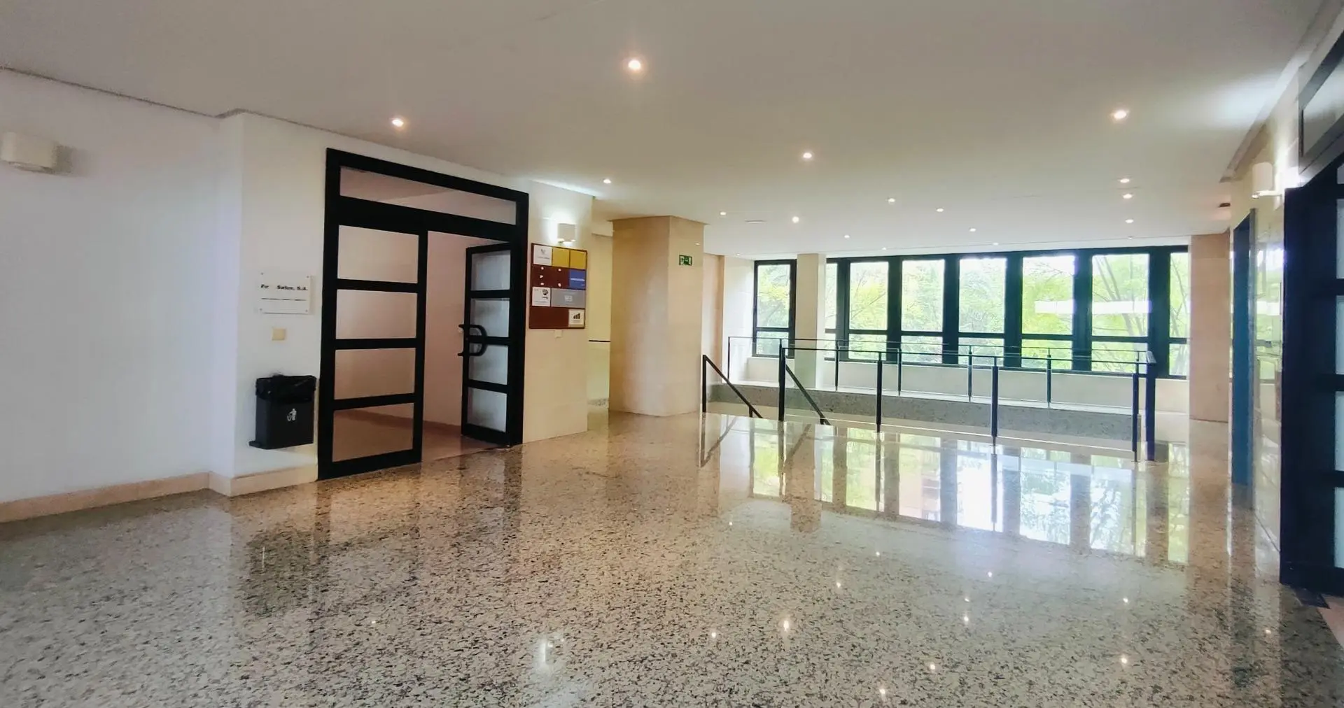 Office Of 550 M² In Alicante, Spain