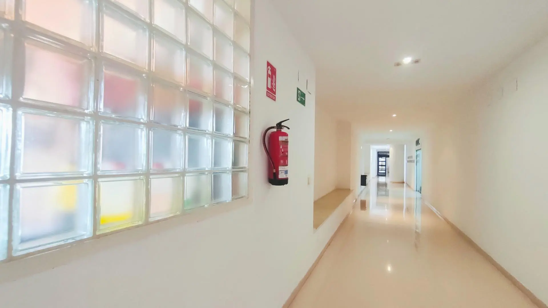 Office Of 550 M² In Alicante, Spain