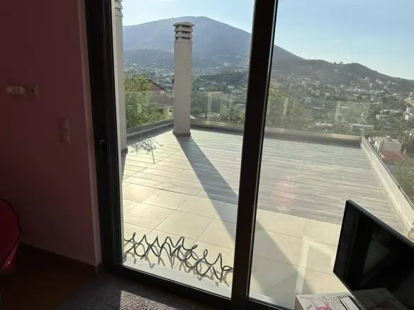 8-bedroom Detached House In Kalivia Thorikou, Greece (428 M²)