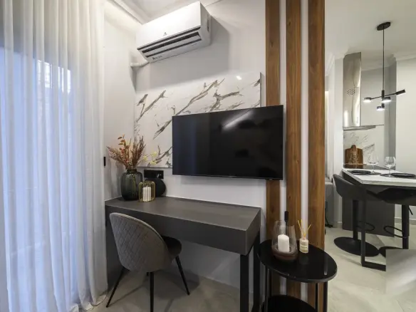 1-bedroom Flat In Center Of Thessaloniki, Greece (38 M²)