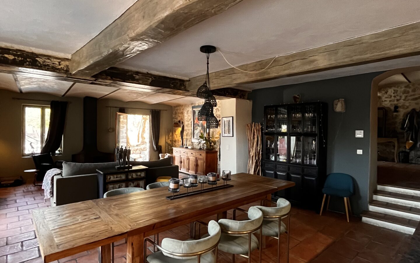 House Of 200 M² With 7 Rooms, Plot Of 1200 M², Swimming Pool, Energy Rating A In Grasse