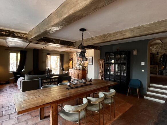 House Of 200 M² With 7 Rooms, Plot Of 1200 M², Swimming Pool, Energy Rating A In Grasse
