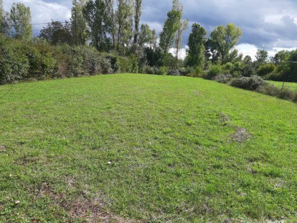 Land Of 1818 M² With Mountains & Coast Nearby In Podgorica