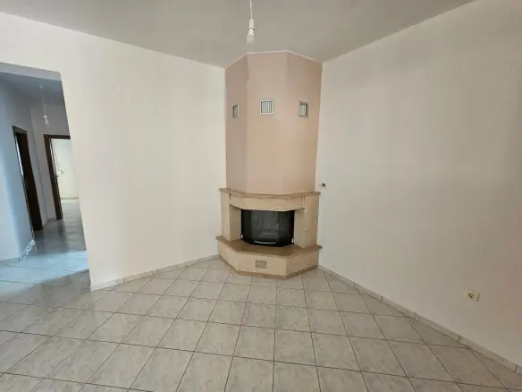 2-bedroom Flat In Neapoli, Greece (100 M²)