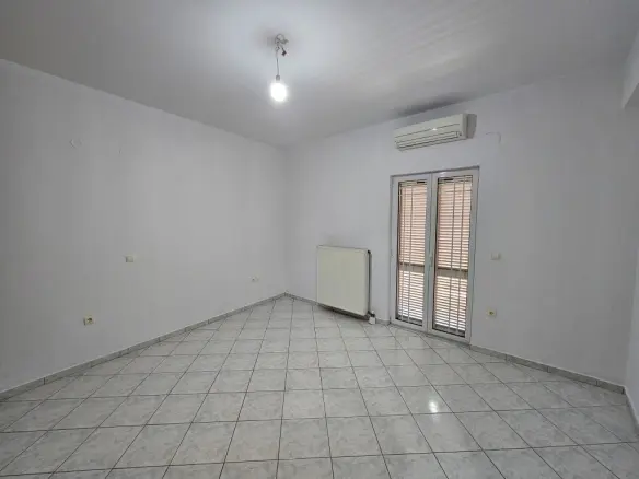 2-bedroom Flat In Neapoli, Greece (100 M²)