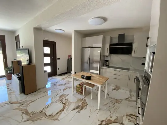 2-bedroom Flat In Agios Nikolaos, Greece (112 M²)