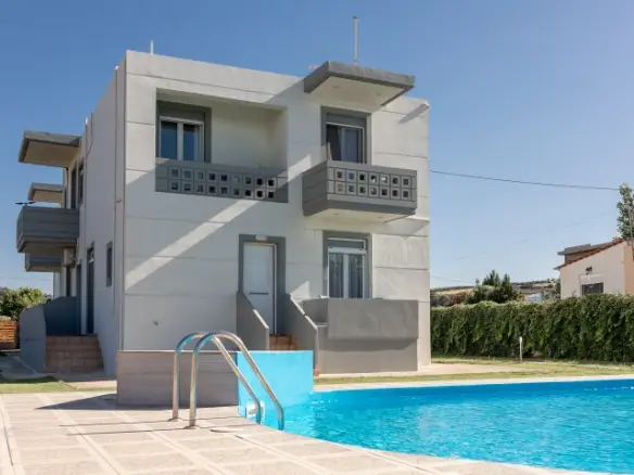 Business Of 320 M² In Crete