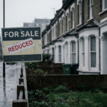 UK House Prices Drop in March Amid Middle East Tensions