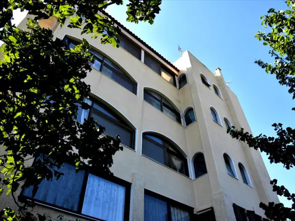 Building Of 530 M² In Attica