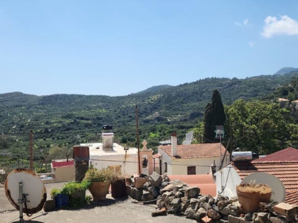 Character Cottage In Small Village – East Crete