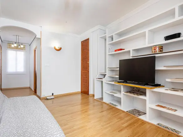 1-bedroom Penthouse In Valencia (60 M²)