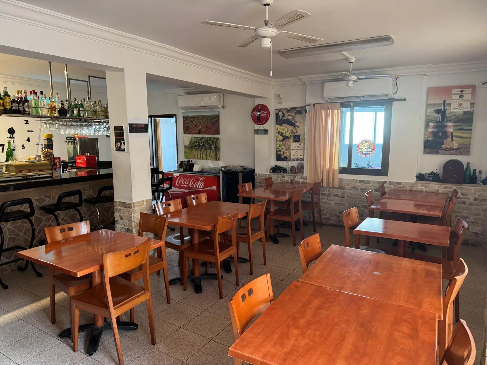 Commercial Of 205 M² In Binissalem, Spain