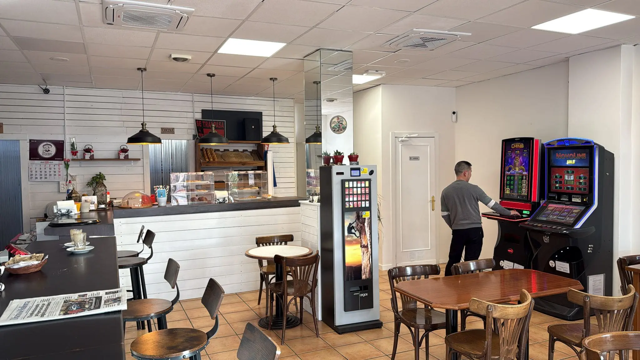 Commercial Of 88 M² In Binissalem, Spain