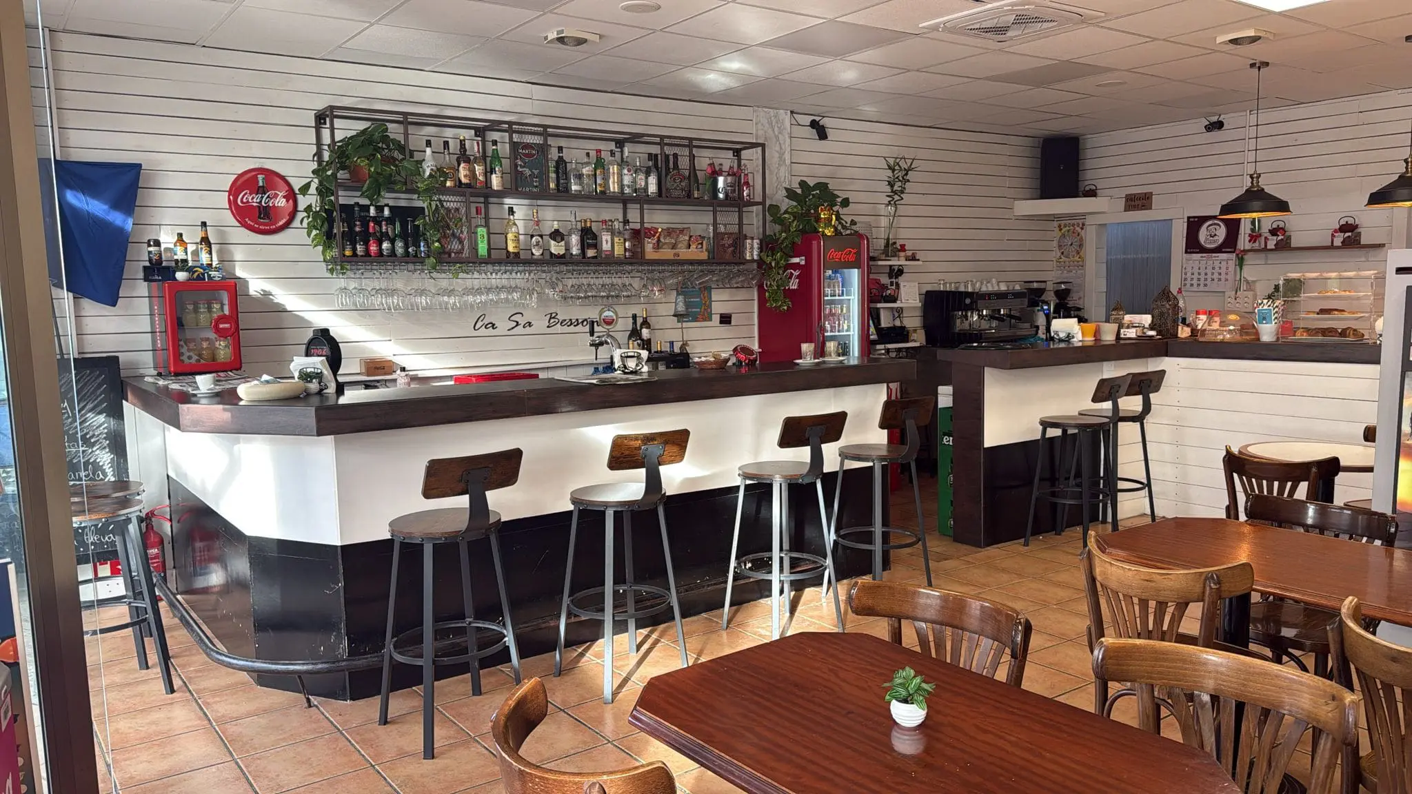 Commercial Of 88 M² In Binissalem, Spain