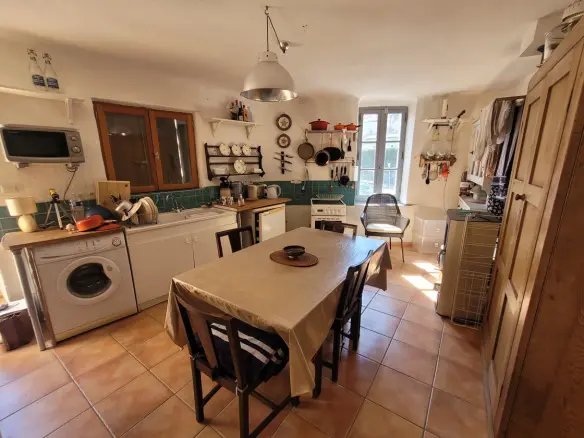 3-bedroom House In Cessenon Sur Orb, France (90 M²)