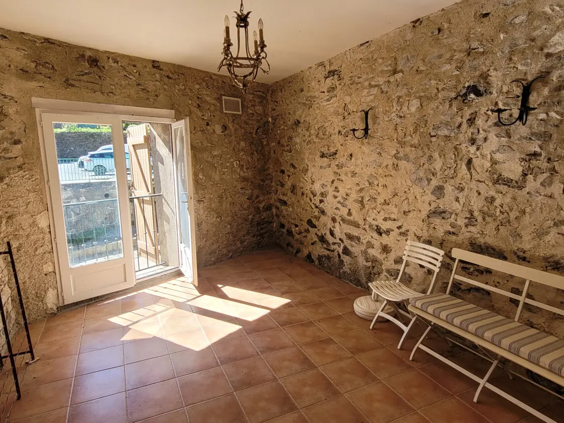 House Of 90 M² In Cessenon Sur Orb, France