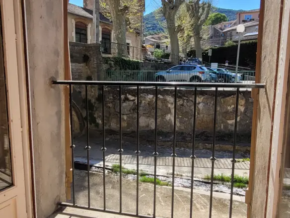 3-bedroom House In Cessenon Sur Orb, France (90 M²)