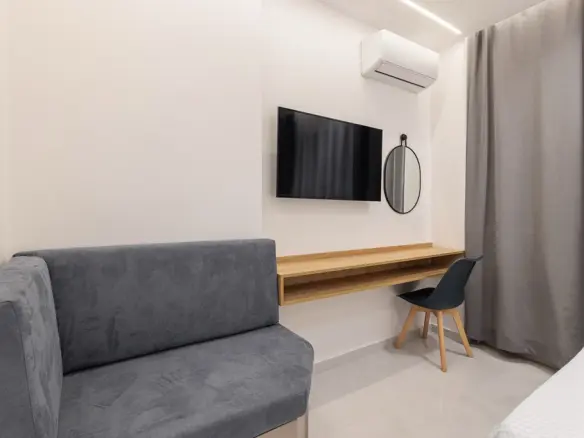 Flat In Center Of Thessaloniki, Greece (28 M²)