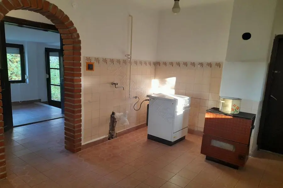 House Of 100 M² With Garden In Csokonyavisonta