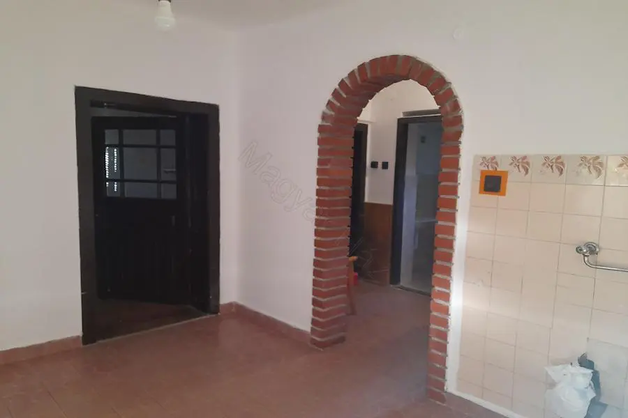 House Of 100 M² With Garden In Csokonyavisonta