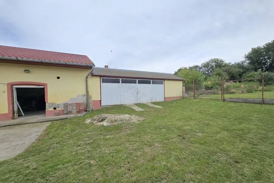 House Of 100 M² With Garden In Pusztaszentlászló, Zala