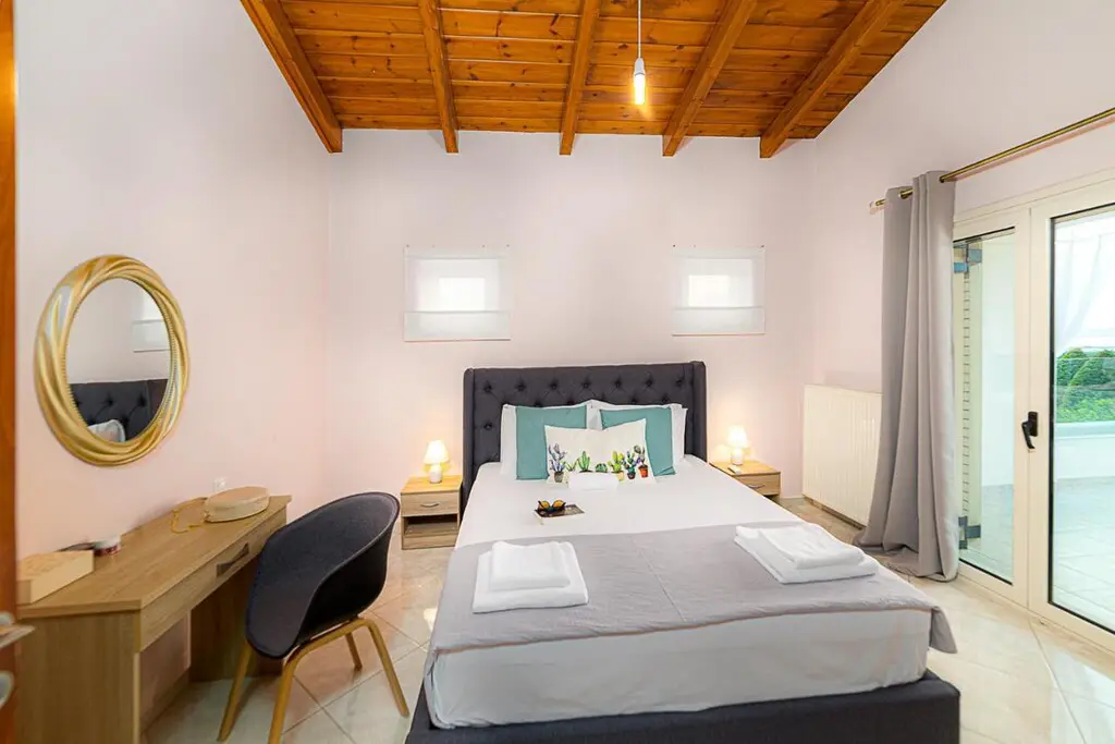 Villa Of 287 M² In Crete