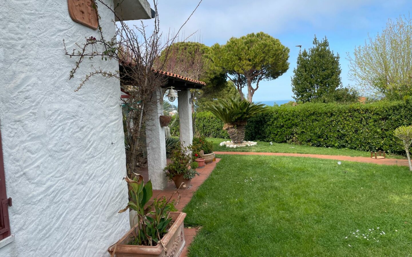 Detached Villa Of 0 M² With Sea View In Taunus