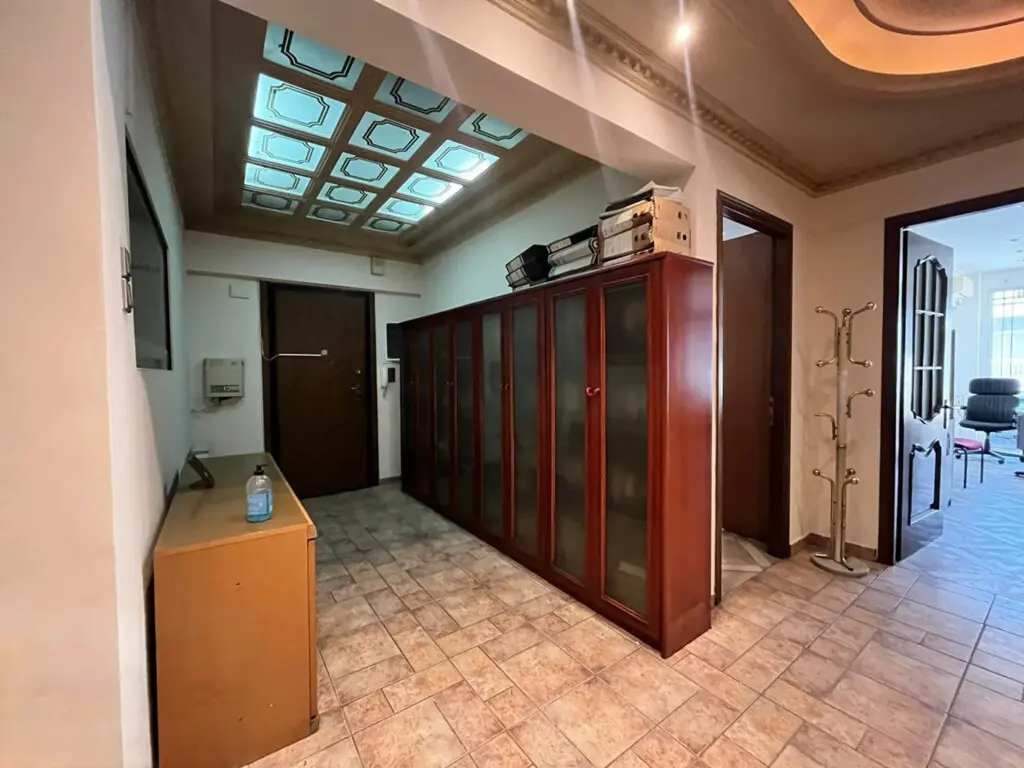 Commercial Property Of 140 M² In Kavala