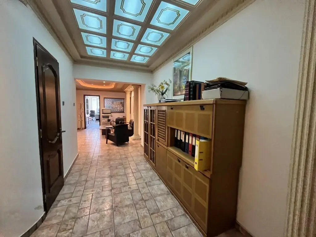 Commercial Property Of 140 M² In Kavala