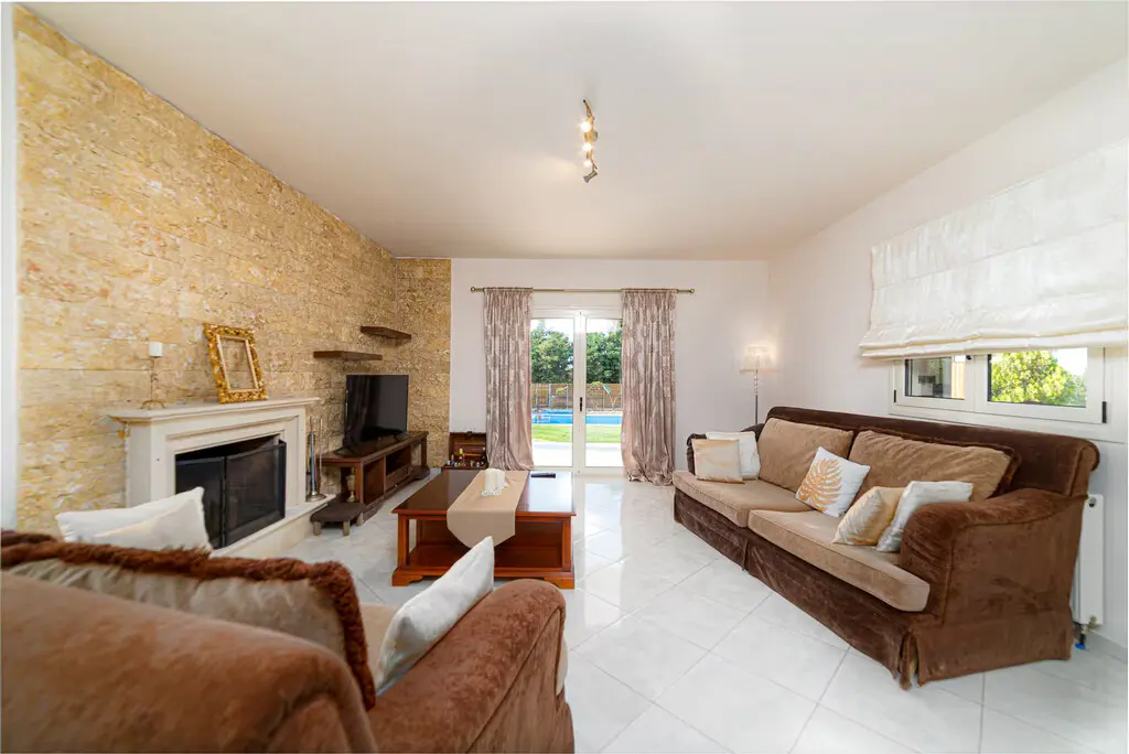 Villa Of 287 M² In Crete