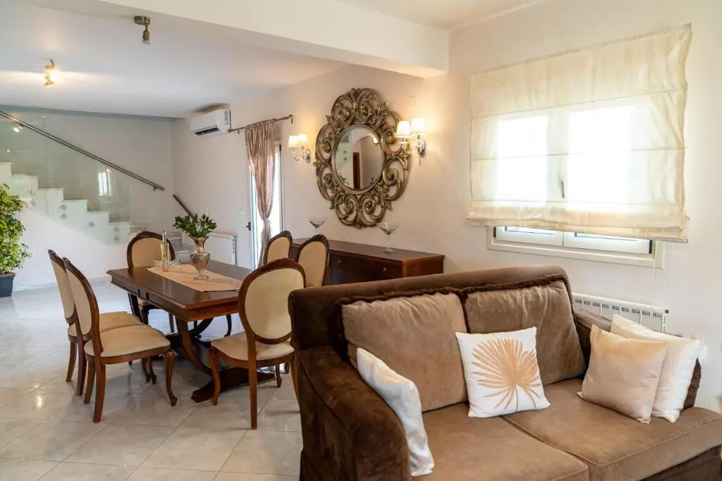Villa Of 287 M² In Crete