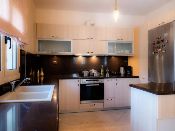 5-bedroom Villa In Chersonisos, Greece (287 M²)