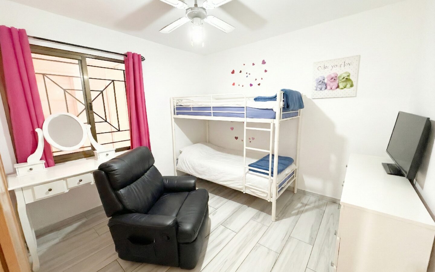 Two Bedroom Apartment In Los Cristianos, Tenerife