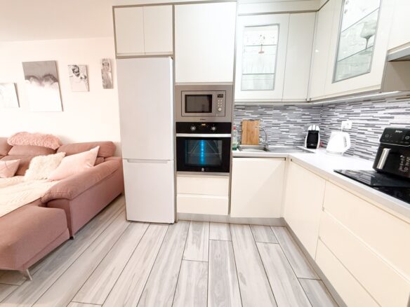 Two Bedroom Apartment In Los Cristianos, Tenerife