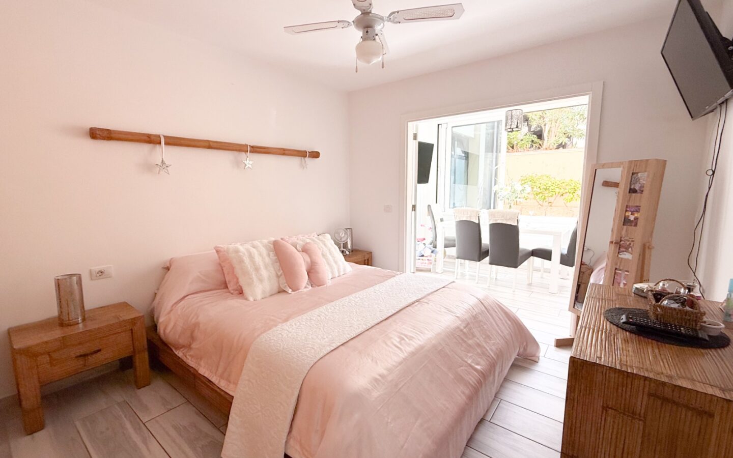 Two Bedroom Apartment In Los Cristianos, Tenerife
