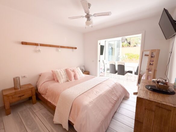 Two Bedroom Apartment In Los Cristianos, Tenerife