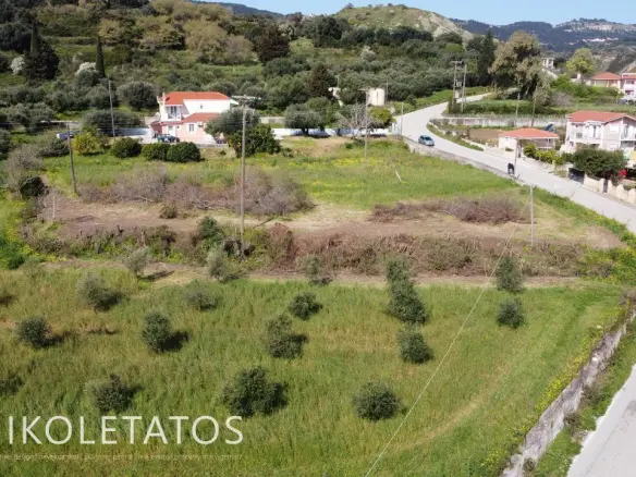 Land Of 2253 M² In Greece