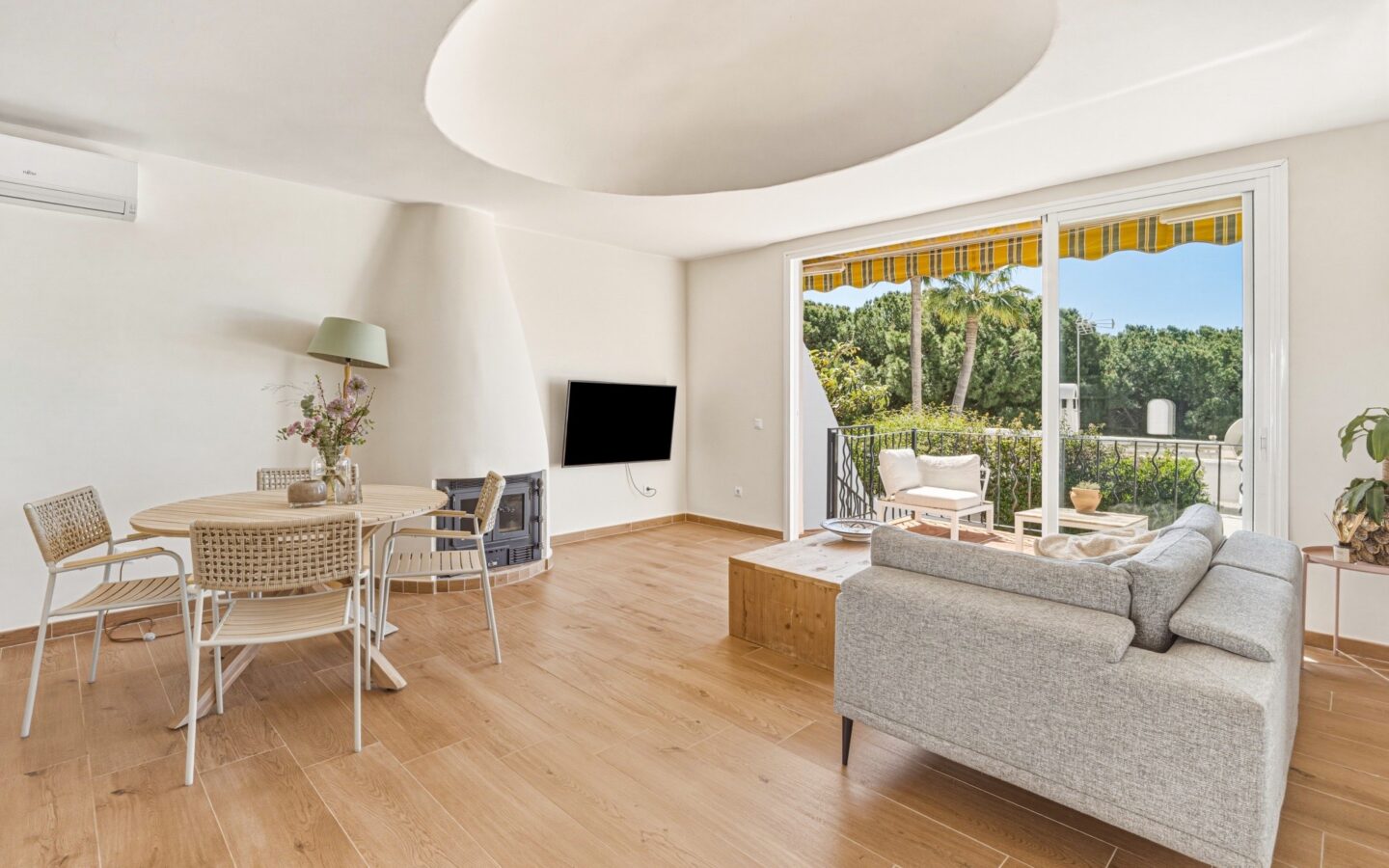 Beautiful, South East Facing, Three Bedroom Townhouse In Cabopino.touristic License !