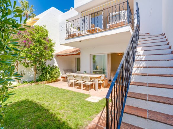 Beautiful, South East Facing, Three Bedroom Townhouse In Cabopino.touristic License !