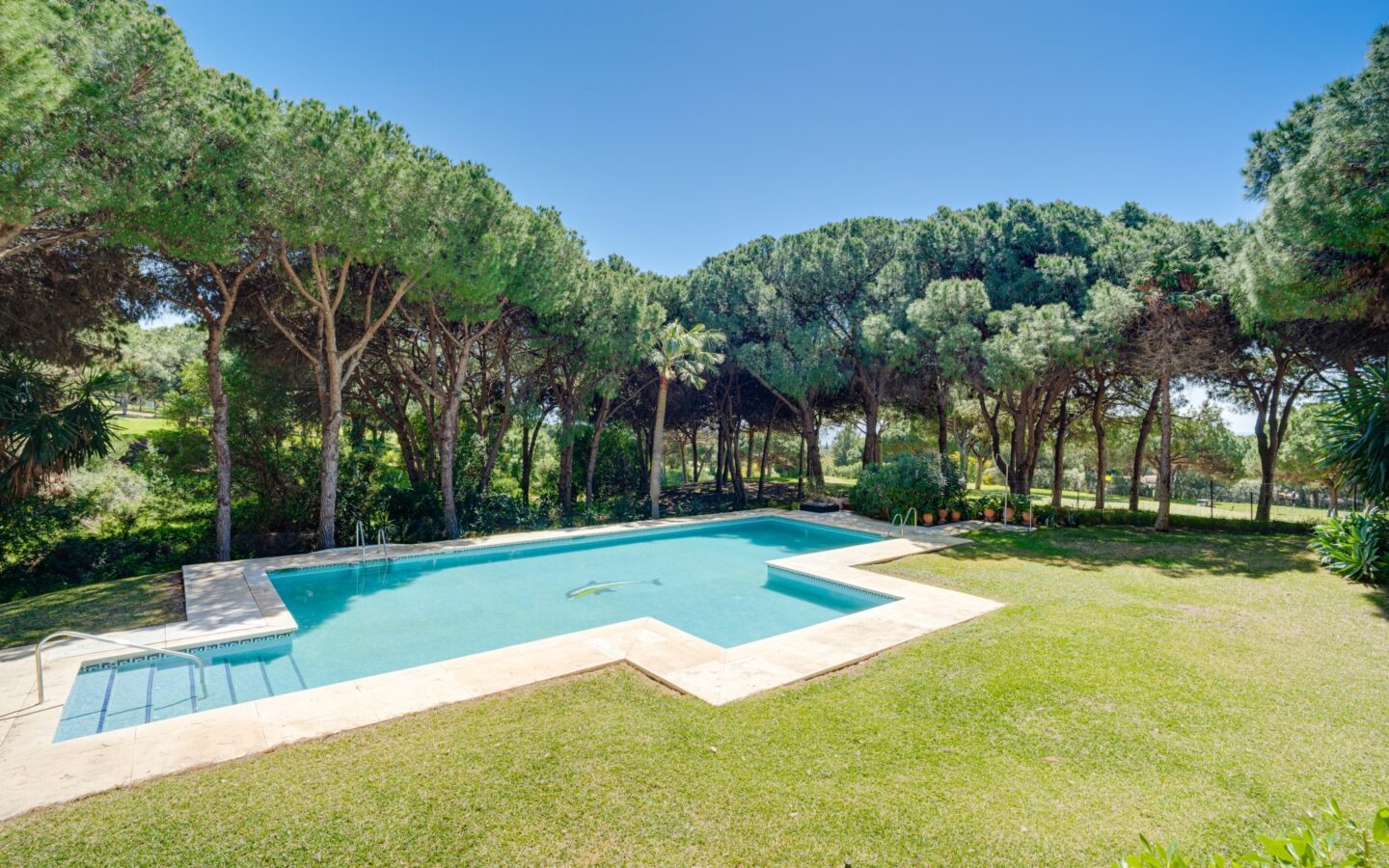 Beautiful, South East Facing, Three Bedroom Townhouse In Cabopino.touristic License !