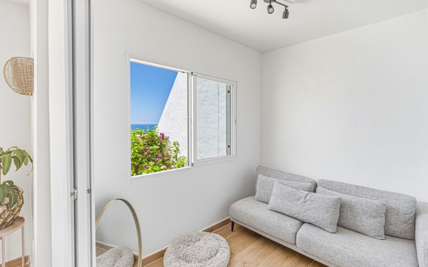 Beautiful, South East Facing, Three Bedroom Townhouse In Cabopino.touristic License !