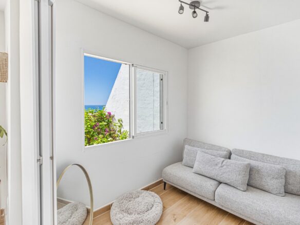 Beautiful, South East Facing, Three Bedroom Townhouse In Cabopino.touristic License !